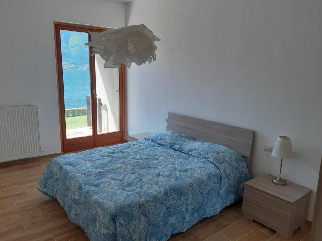 Big Apartment With Lake View And Two Bedrooms 살라코마시나 외부 사진