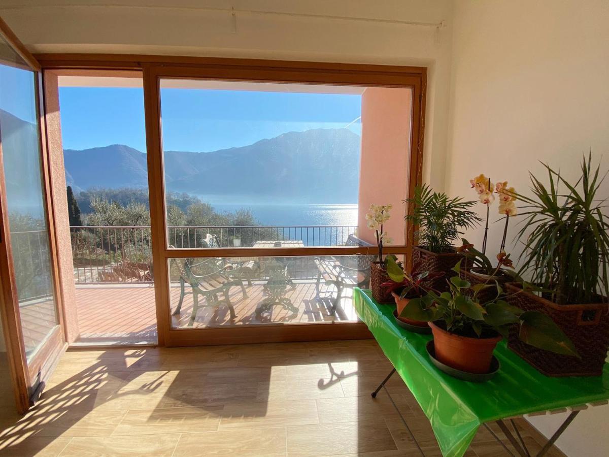 Big Apartment With Lake View And Two Bedrooms 살라코마시나 외부 사진